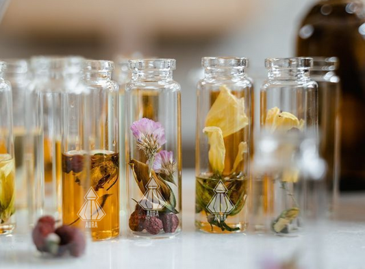 What’s the Difference Between Perfume and Perfume Oils?